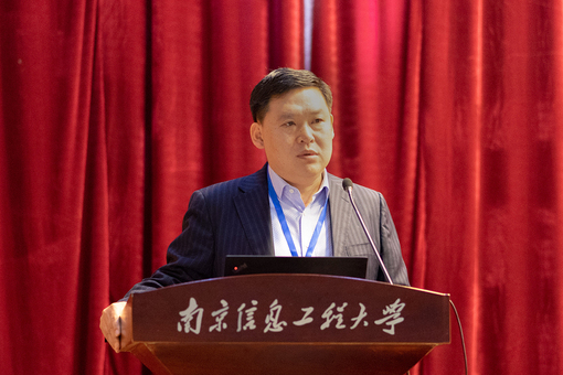 做主旨报告江苏省知识产权局副局长张春平做主旨报告我校商学院院长